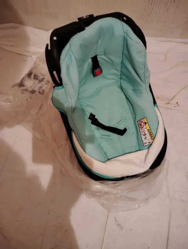 Sillita bebé para coche