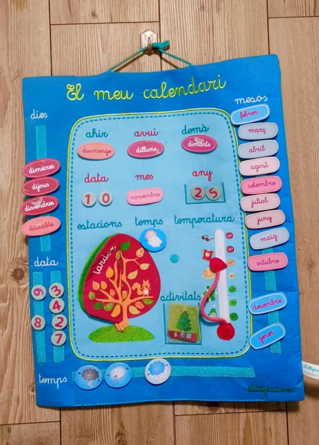 Calendario infantil de tela Lilliputiens català