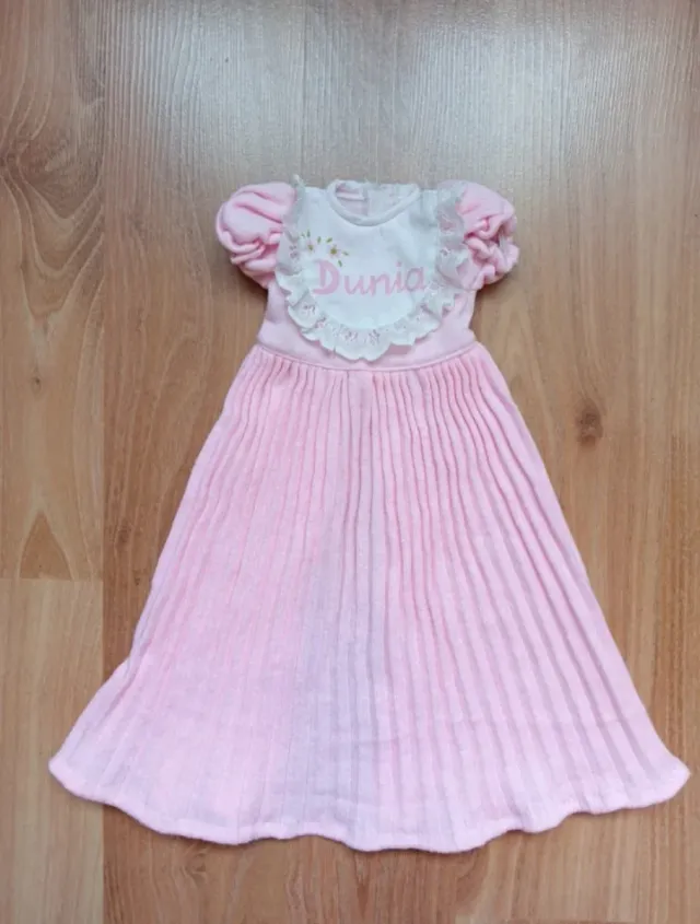 Vestido rosa con babero 'Dunia'