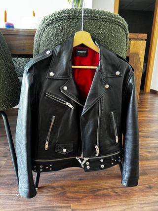 Cazadora de cuero The Kooples negra y roja