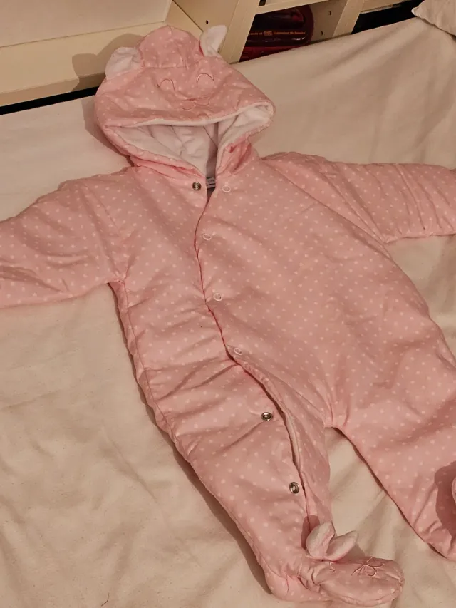 Mono de bebé Sardon rosa lunares