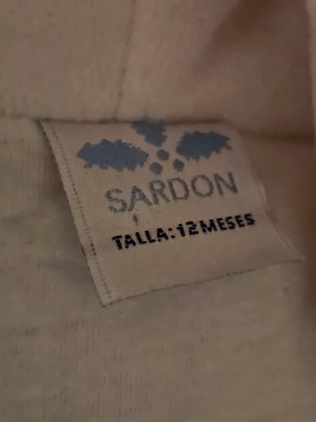 Mono de bebé Sardon rosa lunares