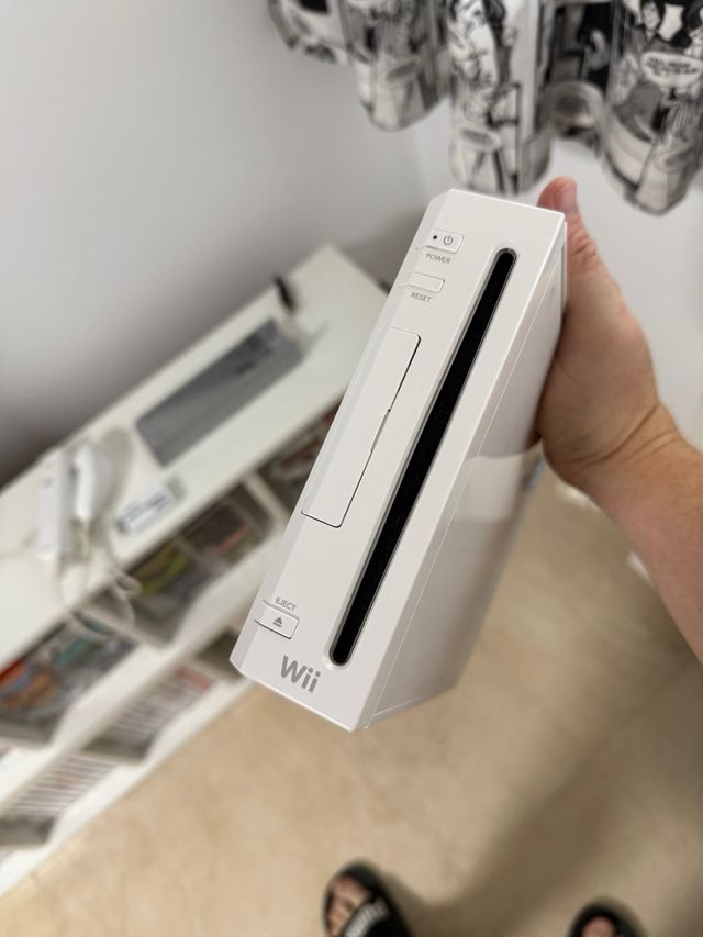 Wii blanca, perfecto estado, muchos juegos.