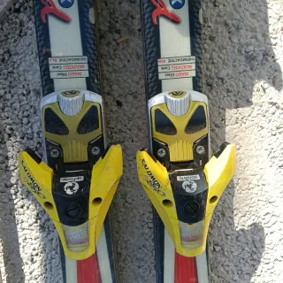 Esquís Dynastar Speed XS con fijaciones