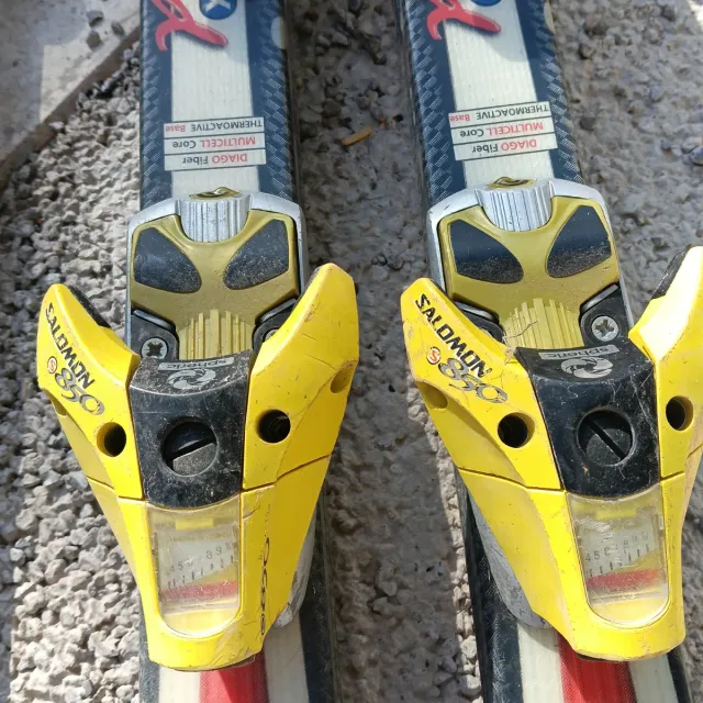 Esquís Dynastar Speed XS con fijaciones