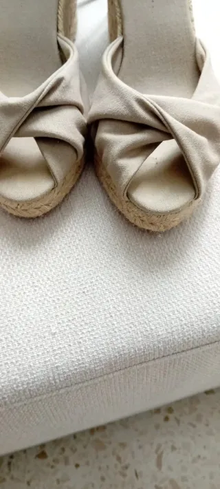 Sandalias Esparto Beige Atadas.