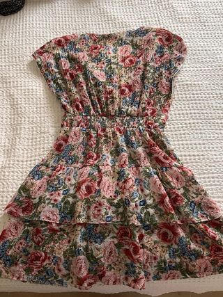 Vestido Zara flores rosa y multicolor