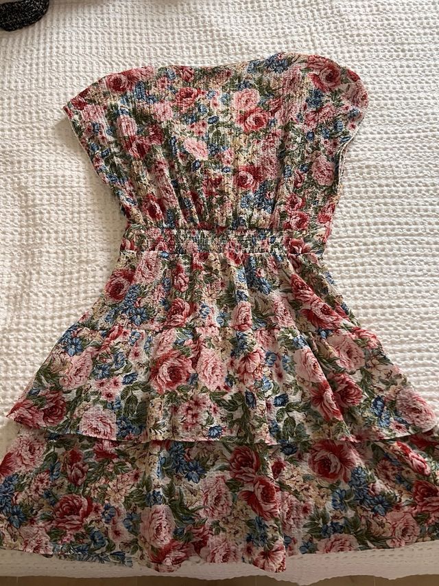 Vestido Zara flores rosa y multicolor