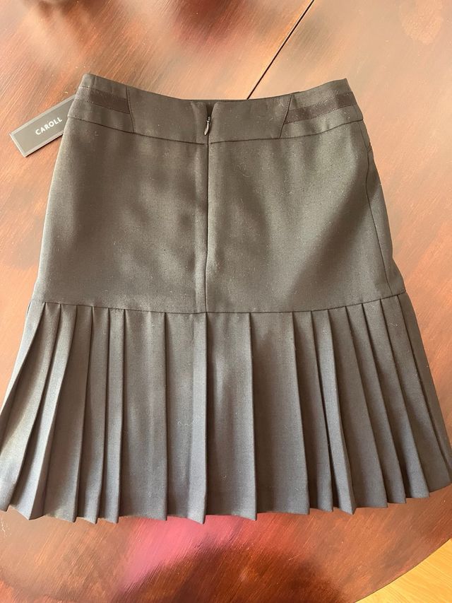 Falda Caroll plisada negra talla 34