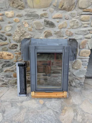 Ventana Velux madera de pino