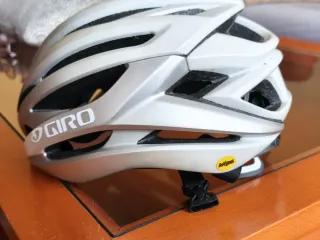 Casco Giro Syntax Mips Talla m