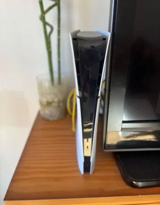 PlayStation 5 Digital Edition (PS5)