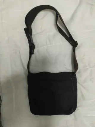 Bolso/ riñonera / cartuchera Benetti Barcelona