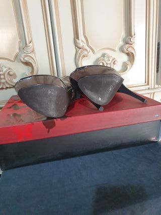 Zapatos de tacón aguja brillantes dorados/morados