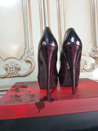 Zapatos de tacón aguja brillantes dorados/morados