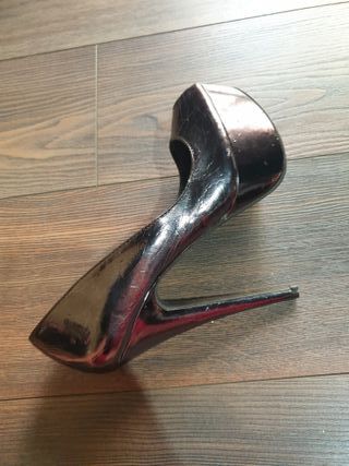 Zapatos de tacón aguja brillantes dorados/morados