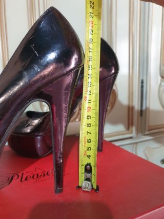 Zapatos de tacón aguja brillantes dorados/morados