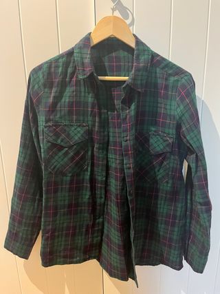 Camisas de cuadros: verde y azul