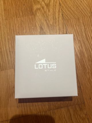 Pulsera Lotus Style cuero y brillantes