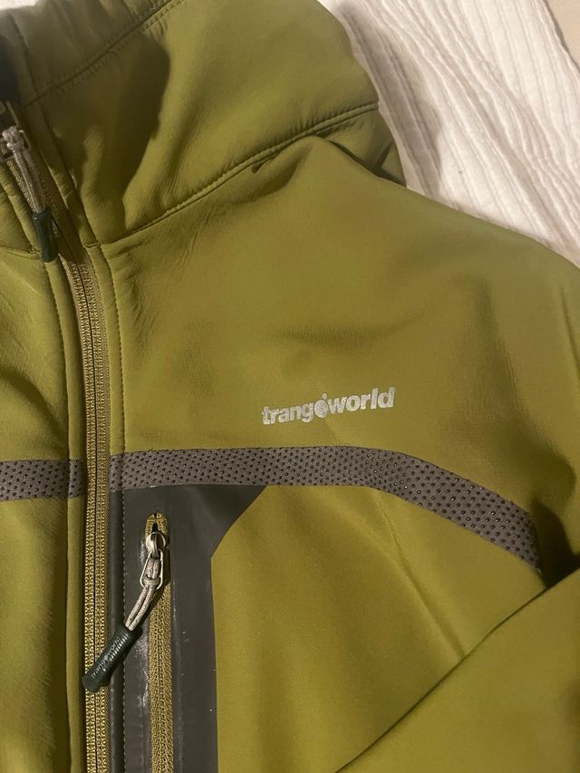 Chaqueta Trangworld verde oliva