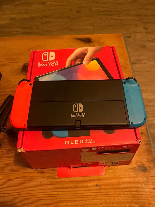 Nintendo Switch OLED Azul/Rojo
