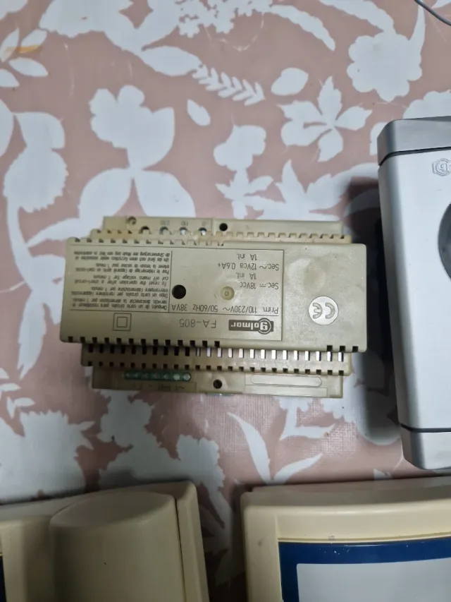 Videoportero Golmar 3 unità