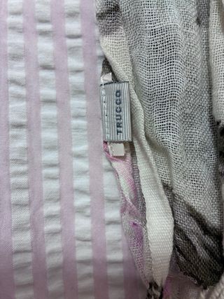 Pañuelo fular floral rosa y morado