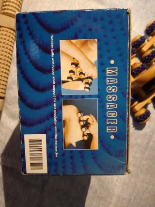2 Rodillos masajeadores de madera. Los dos 8 €