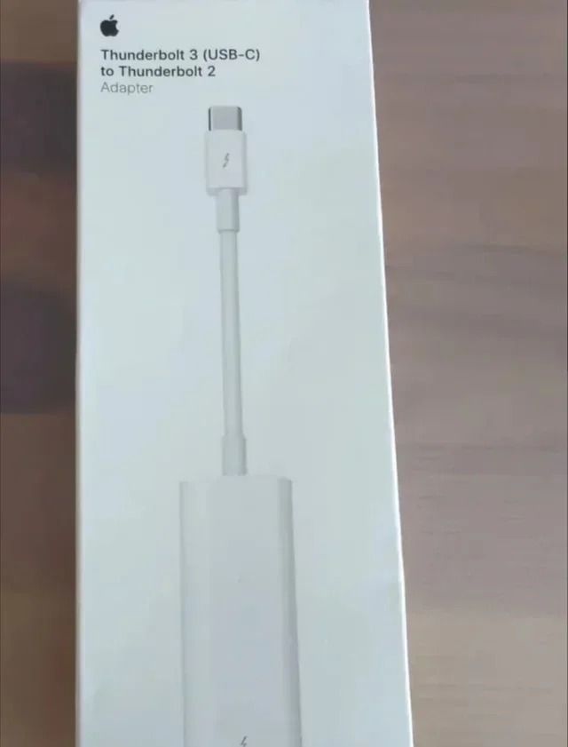 Adaptador Apple Thunderbolt 3 a Thunderbolt 2 USB-