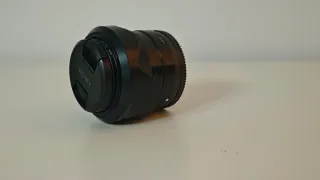 Objetivo Sony 35mm f/1.8 OSS