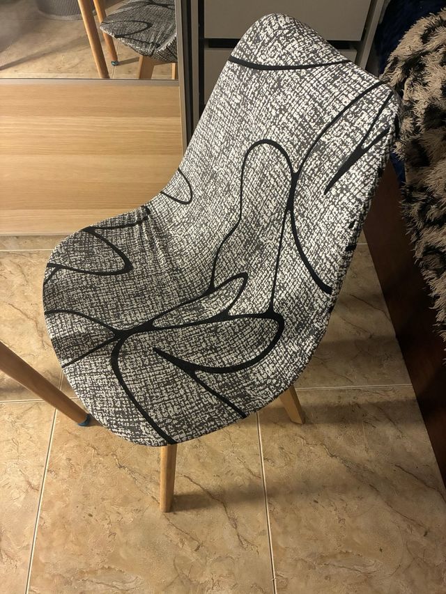 Silla de comedor con estampado