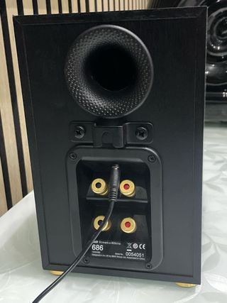 Altavoz Bowers 686 Bluetooth