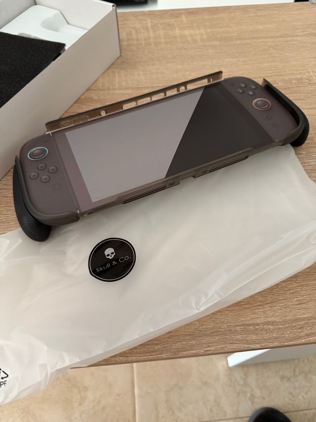 Funda Savage Raven/Skull & co Grip Case Switch 2.