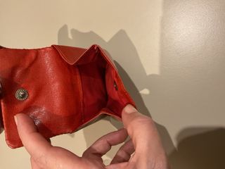 Cartera monedero piel roja