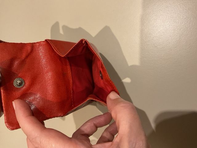 Cartera monedero piel roja