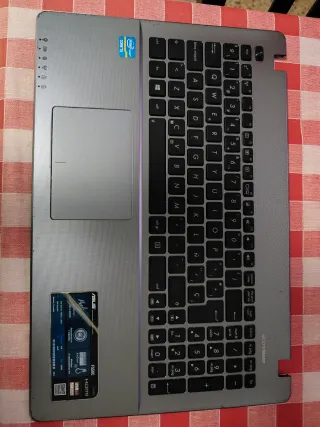 Portátil Asus Táctil