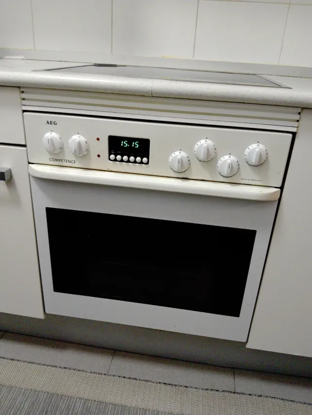 Horno con placa AEG Competence