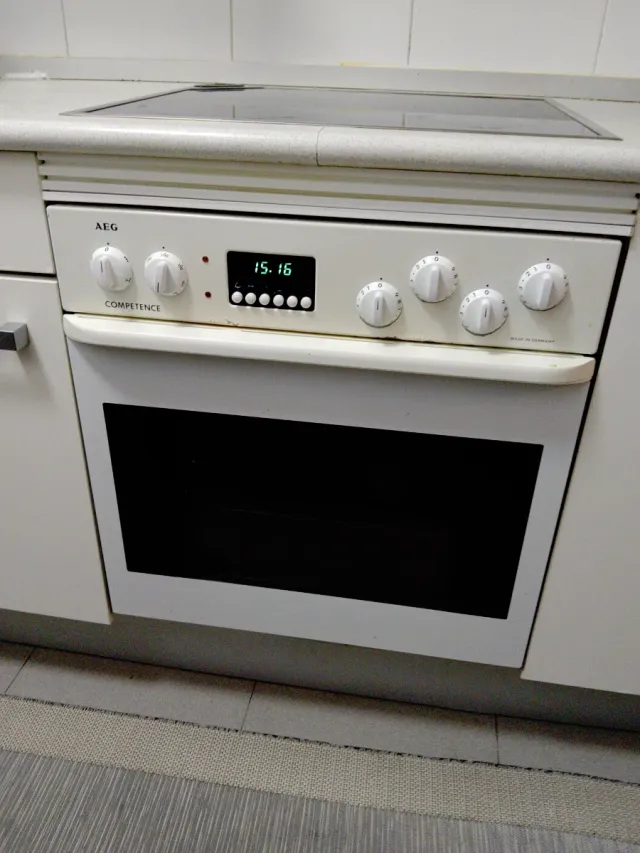 Horno con placa AEG Competence