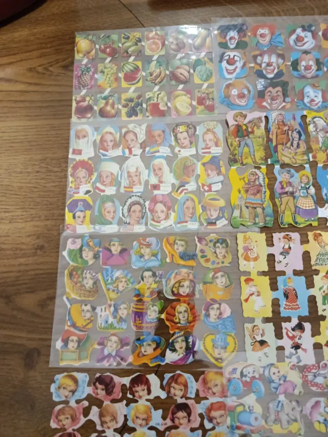 8 Lâminas Cromos Troquelados