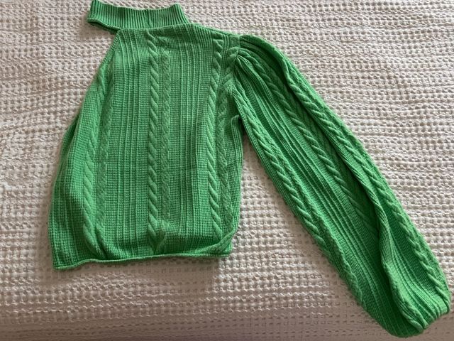 Jersey Zara verde asimétrico talla única