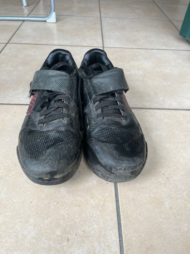 Zapatillas Five Ten con calas talla 44,5