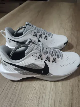 Zapatillas Nike Pegasus Trail 5 Gris/Blanco