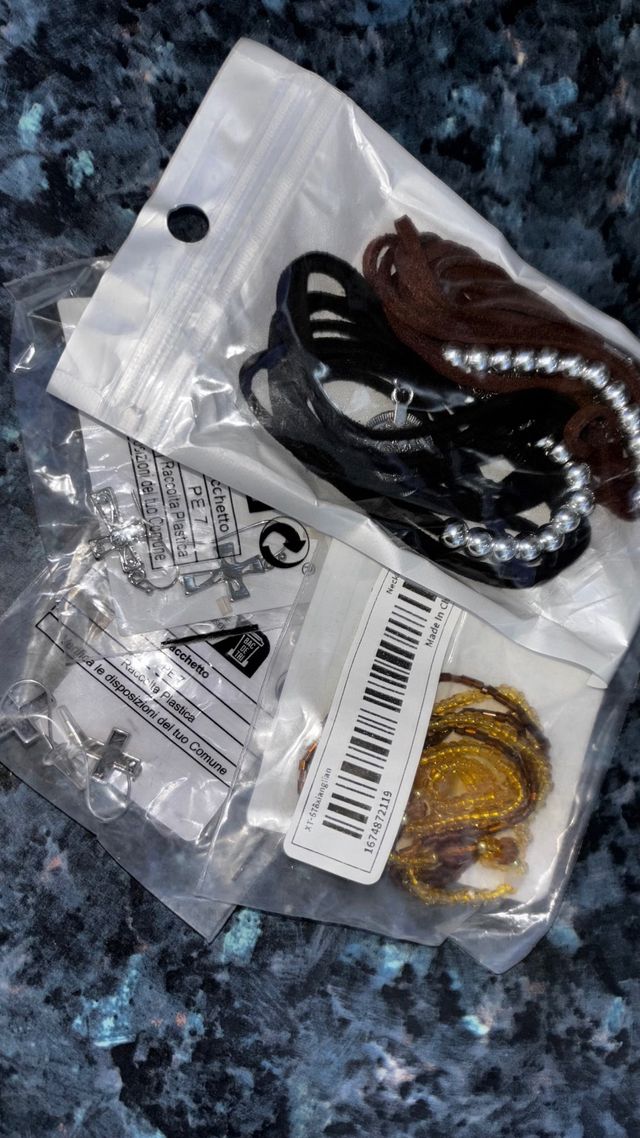 pendientes coreares y cositas para hacer pulseras