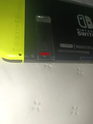 Nintendo Switch Azul y Amarillo