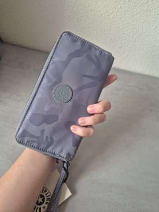Cartera Kipling Imali Gris Nueva con Etiqueta