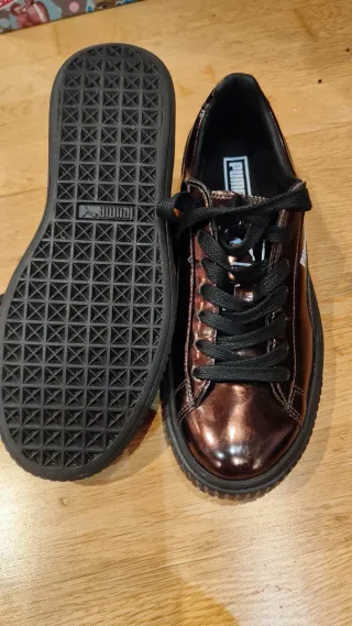 Deportivas Puma Marrones y Negras