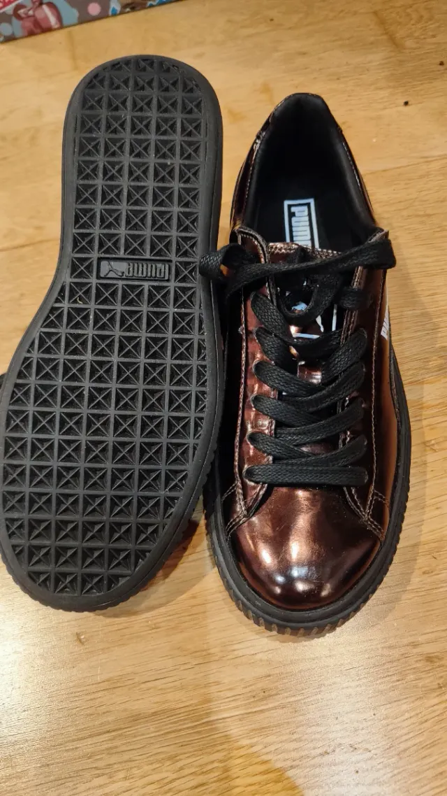 Deportivas Puma Marrones y Negras