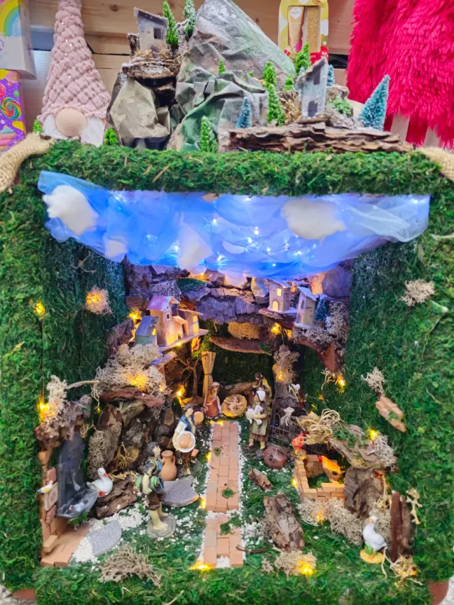 Presepe in vaso fatto a mano