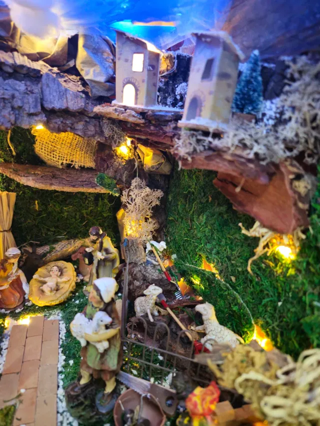 Presepe in vaso fatto a mano