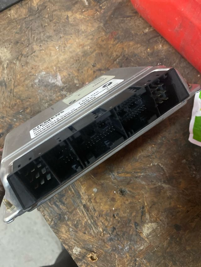 Centralita BMW 320ci E46 Siemens DME MS43